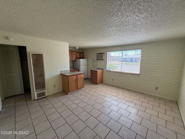 5433 E 30th St Apt E, Tucson, AZ 85711