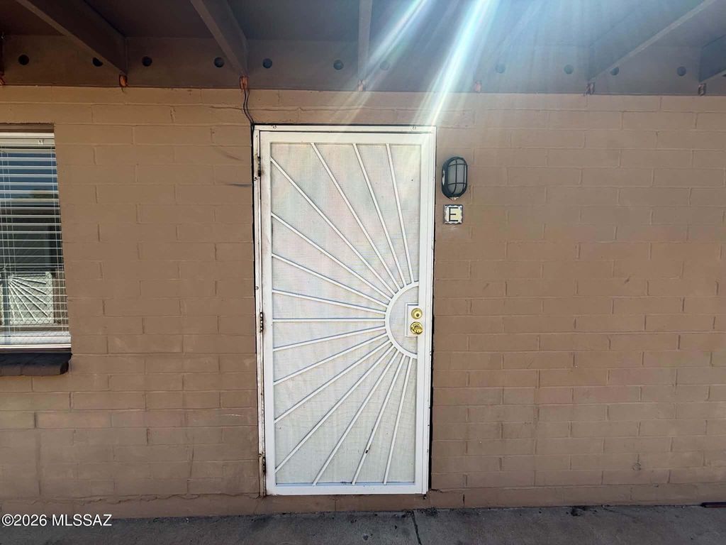 5433 E 30th St Apt E, Tucson, AZ 85711