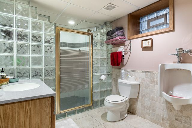 316 E Highland Avenue, Villa Park, IL 60181