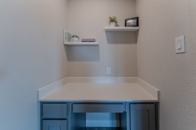 521 Dunmore Drive, Fort Worth, TX 76052