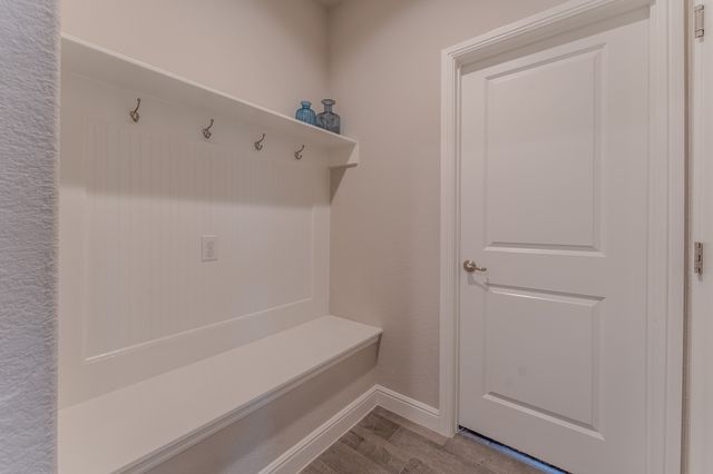 521 Dunmore Drive, Fort Worth, TX 76052