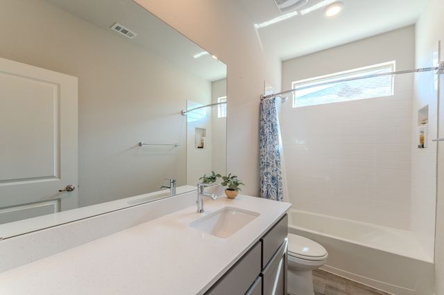 521 Dunmore Drive, Fort Worth, TX 76052