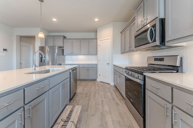 521 Dunmore Drive, Fort Worth, TX 76052