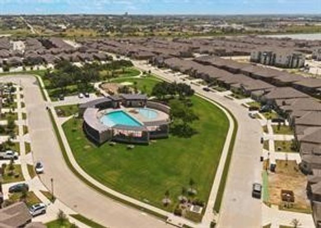 521 Dunmore Drive, Fort Worth, TX 76052