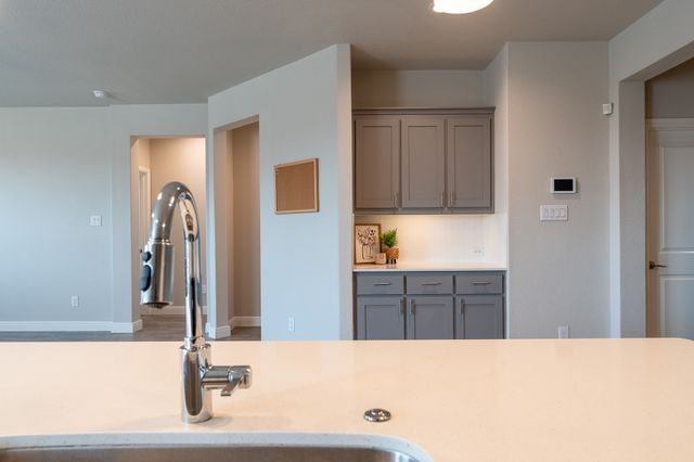 521 Dunmore Drive, Fort Worth, TX 76052