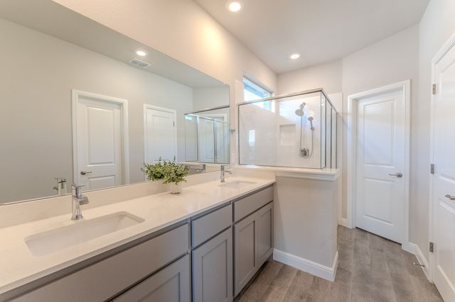 521 Dunmore Drive, Fort Worth, TX 76052