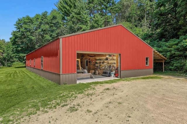 N7534 Skoy Coulee Road, Mindoro, WI 54644