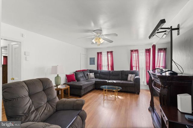 945 KINWAT AVE, Essex, MD 21221