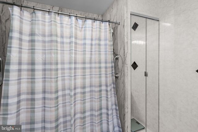 945 KINWAT AVE, Essex, MD 21221