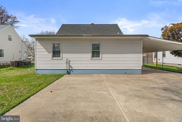 945 KINWAT AVE, Essex, MD 21221