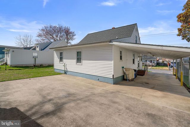 945 KINWAT AVE, Essex, MD 21221