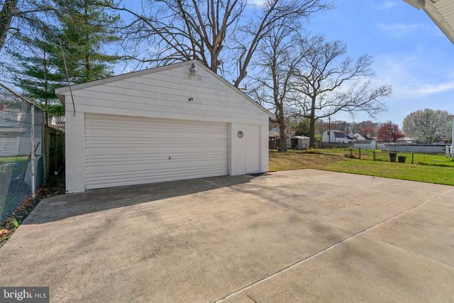 945 KINWAT AVE, Essex, MD 21221