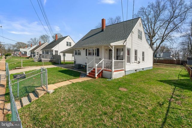 945 KINWAT AVE, Essex, MD 21221