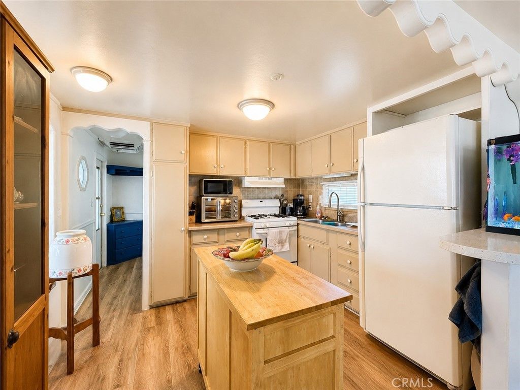 Image 11 of property listing at 45055 Florida Avenue 116, Hemet, CA 92544