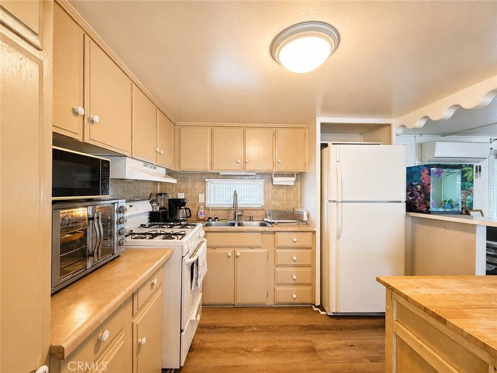 Image 13 of property listing at 45055 Florida Avenue 116, Hemet, CA 92544