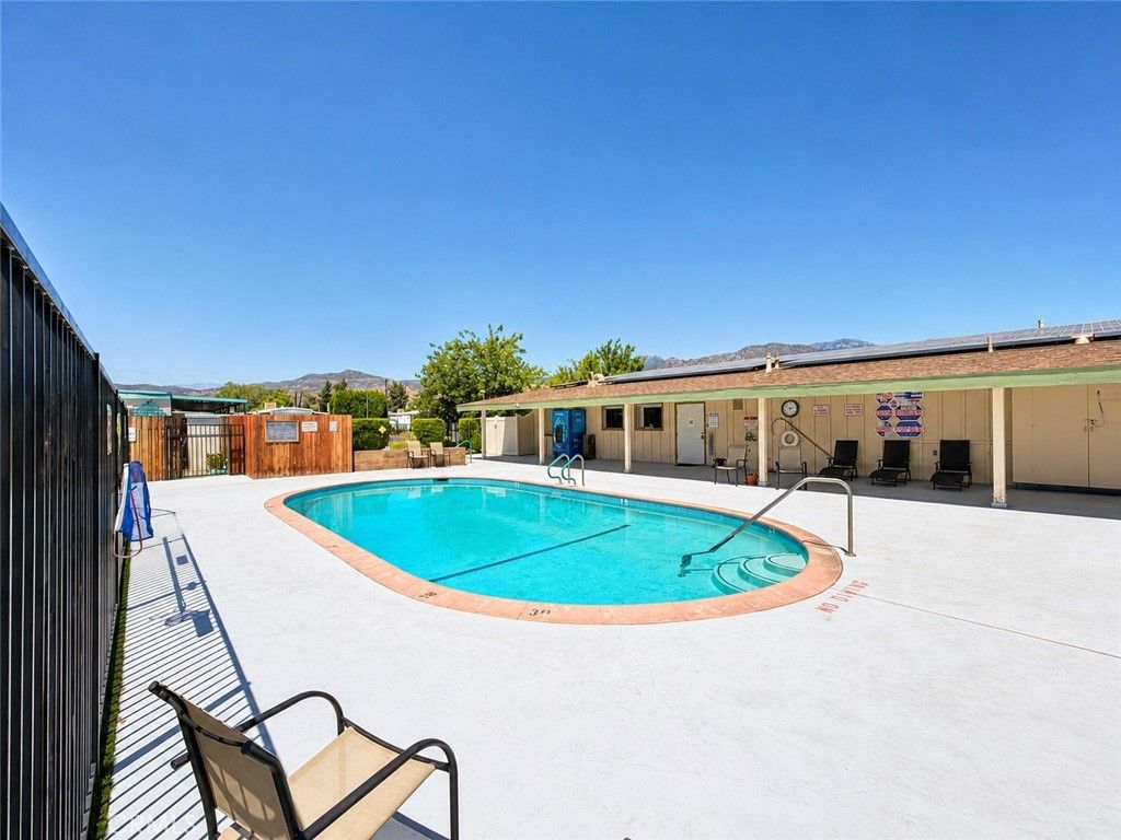 Image 20 of property listing at 45055 Florida Avenue 116, Hemet, CA 92544
