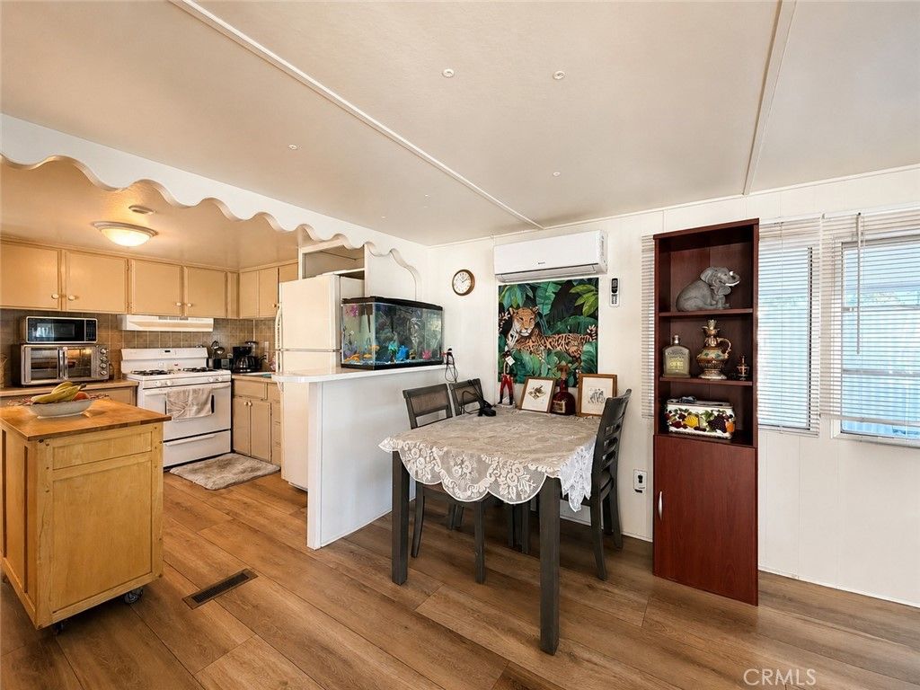 Image 9 of property listing at 45055 Florida Avenue 116, Hemet, CA 92544