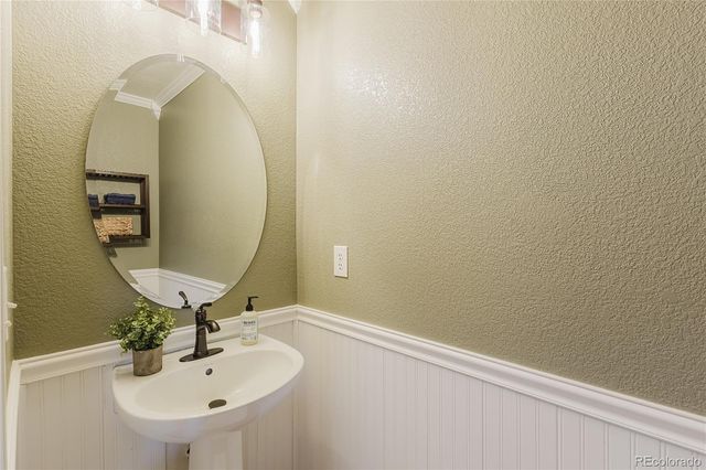 619 Hanging Rock Place, Castle Rock, CO 80108