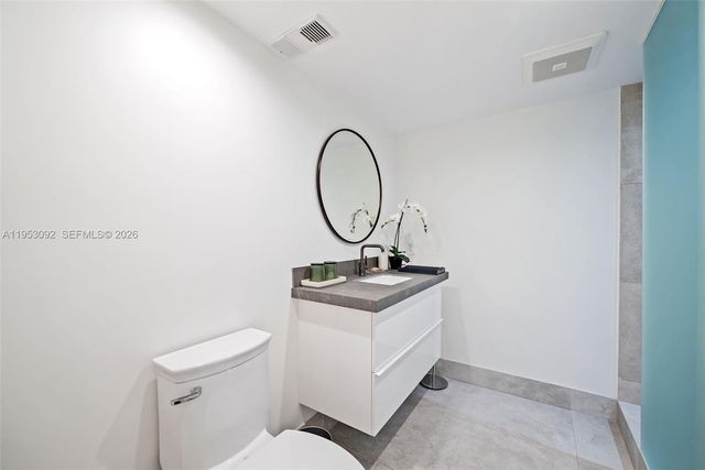 1 Grove Isle Dr A1106, Miami, FL 33133