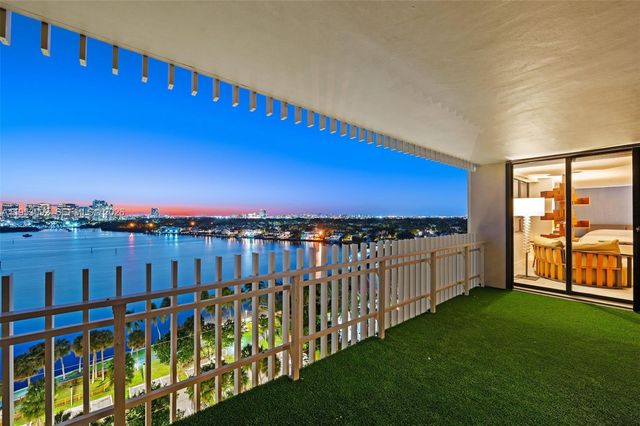 1 Grove Isle Dr A1106, Miami, FL 33133