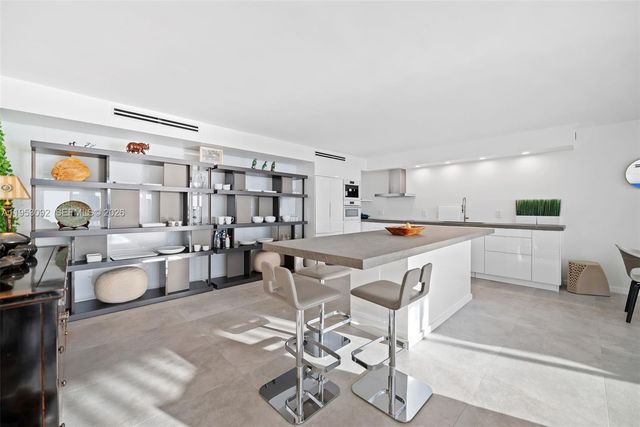 1 Grove Isle Dr A1106, Miami, FL 33133