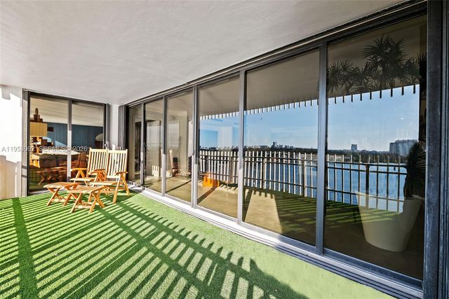 1 Grove Isle Dr A1106, Miami, FL 33133