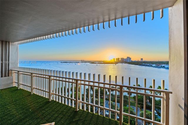 1 Grove Isle Dr A1106, Miami, FL 33133