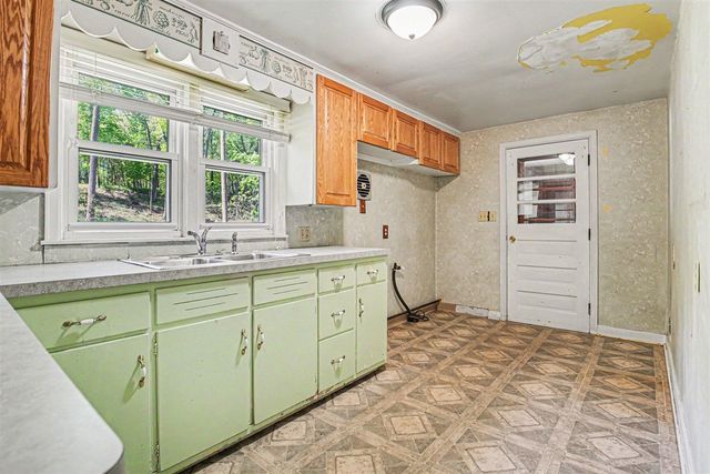 68438 Klinger Lake Road, Sturgis, MI 49091