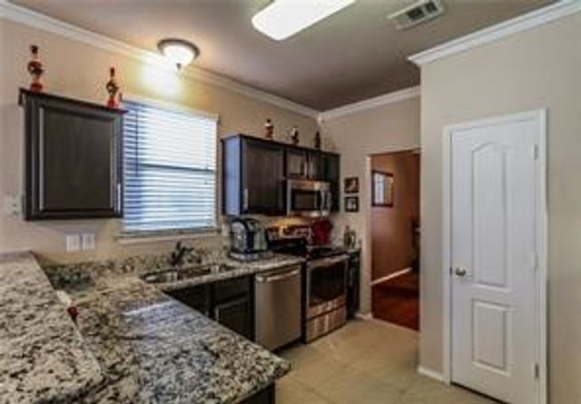 1212 Rio Bravo Drive, Desoto, TX 75115