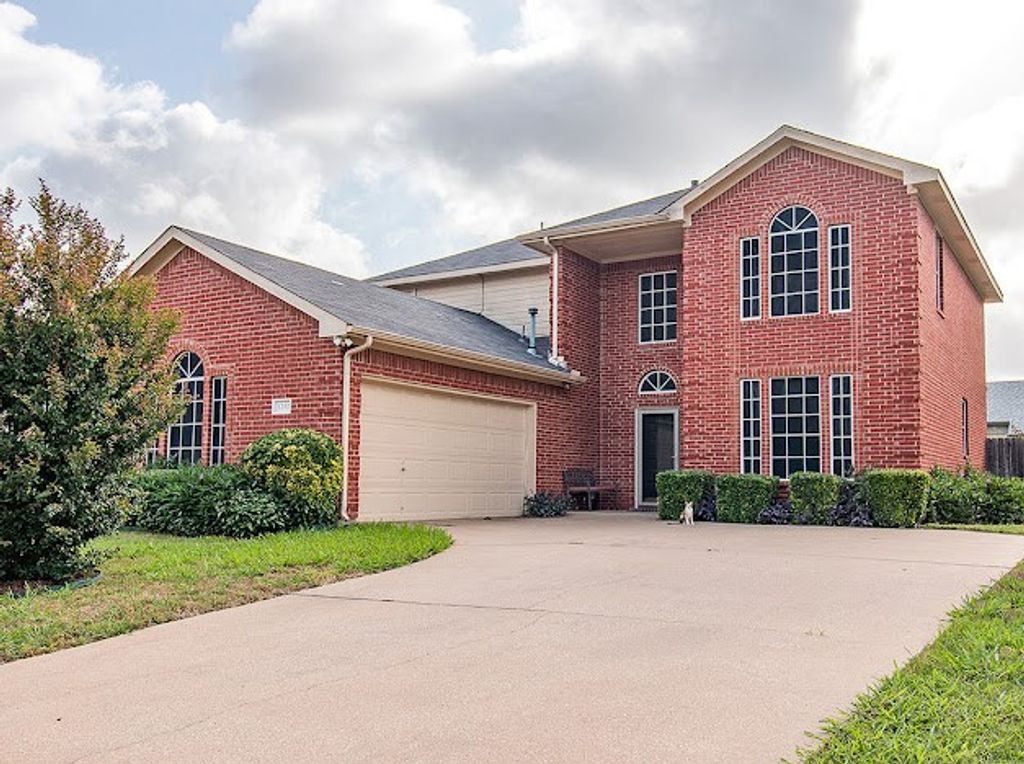1212 Rio Bravo Drive, Desoto, TX 75115