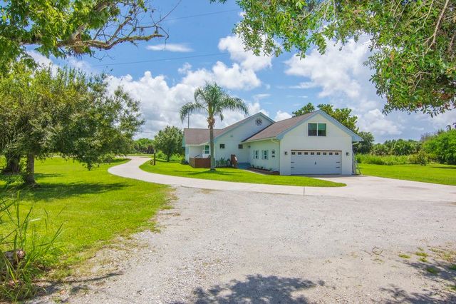 3675 66th Avenue, Vero Beach, FL 32966
