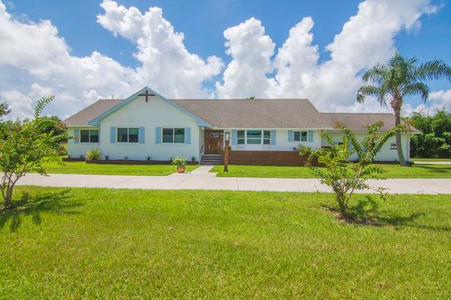 3675 66th Avenue, Vero Beach, FL 32966