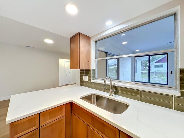 124 HOLLYHOCK DRIVE, Altamonte Springs, FL 32701