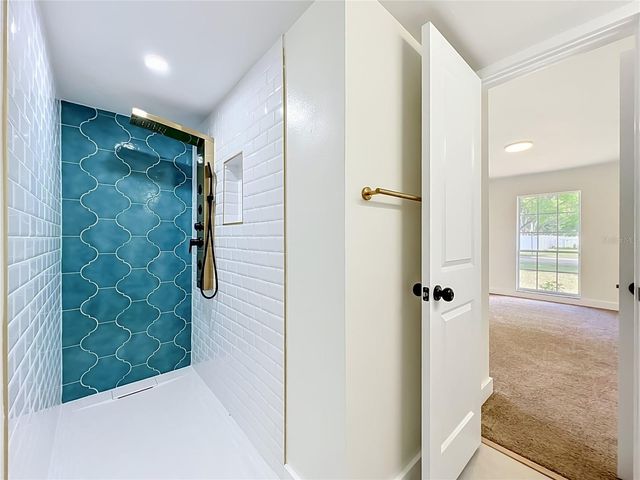 124 HOLLYHOCK DRIVE, Altamonte Springs, FL 32701