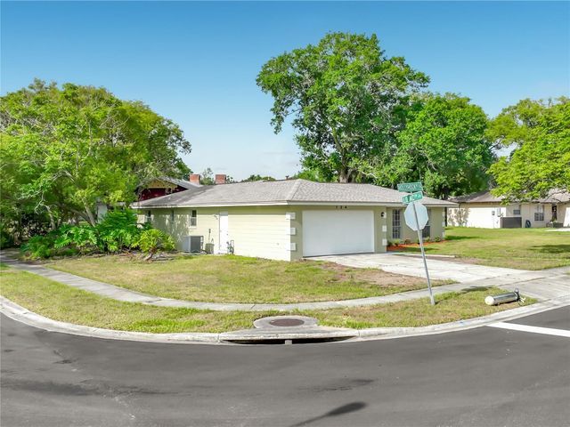 124 HOLLYHOCK DRIVE, Altamonte Springs, FL 32701