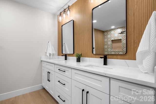 715 Sunridge Drive, Lincolnton, NC 28092