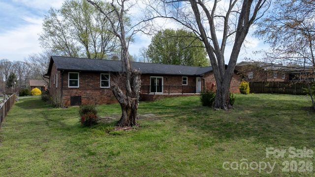 715 Sunridge Drive, Lincolnton, NC 28092
