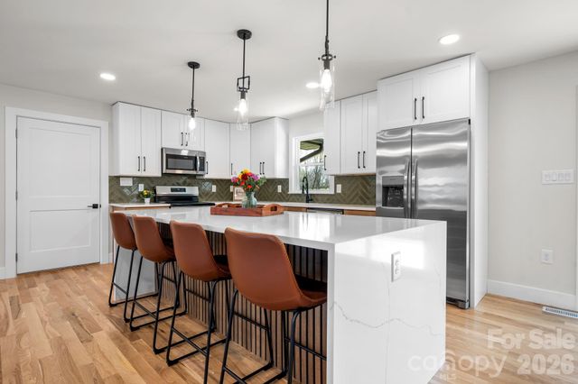 715 Sunridge Drive, Lincolnton, NC 28092