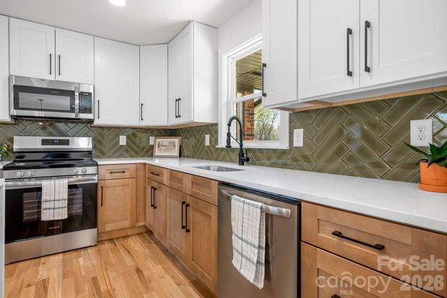 715 Sunridge Drive, Lincolnton, NC 28092