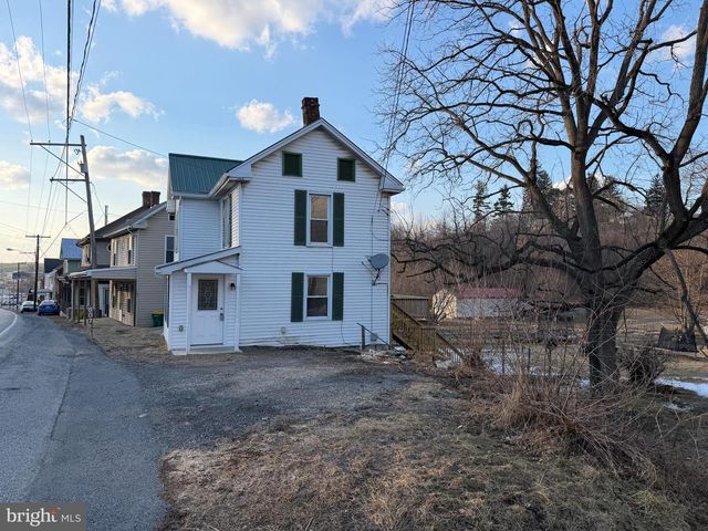 807 W MAIN ST, Waynesboro, PA 17268