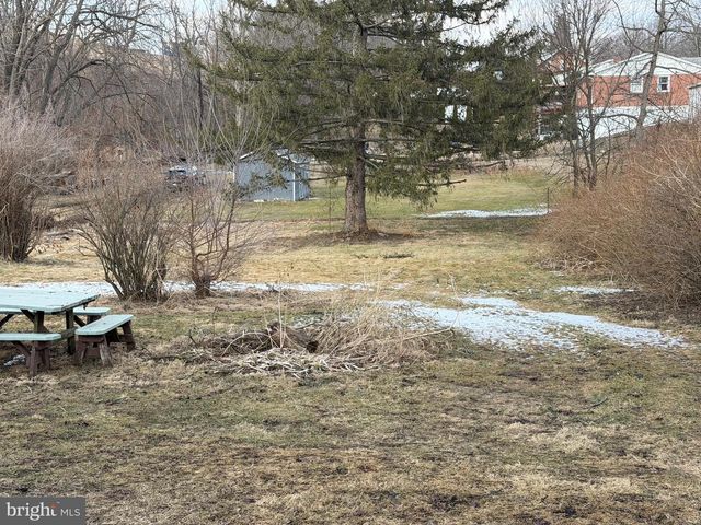 807 W MAIN ST, Waynesboro, PA 17268