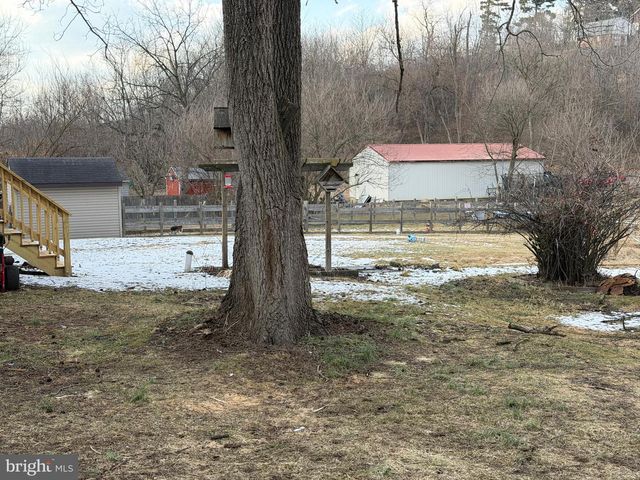 807 W MAIN ST, Waynesboro, PA 17268