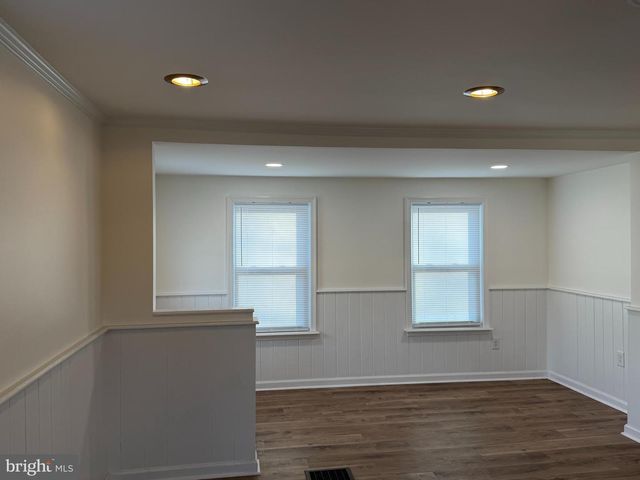 807 W MAIN ST, Waynesboro, PA 17268