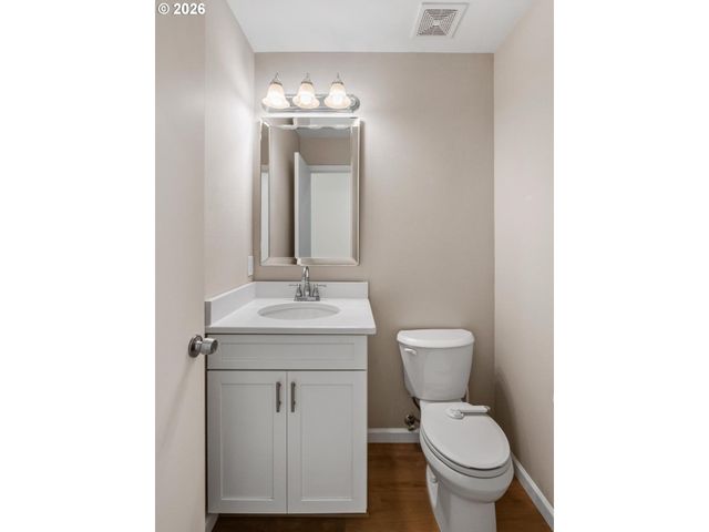 15469 Nw TRAKEHNER Way, Portland, OR 97229