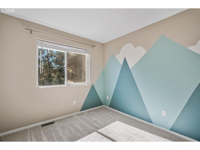 15469 Nw TRAKEHNER Way, Portland, OR 97229