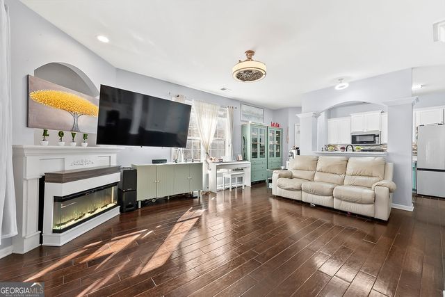 589 Woodland Park Ter, Lawrenceville, GA 30043