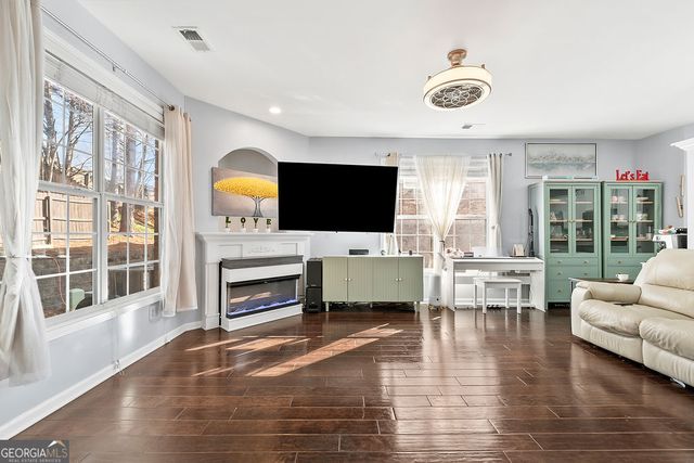 589 Woodland Park Ter, Lawrenceville, GA 30043