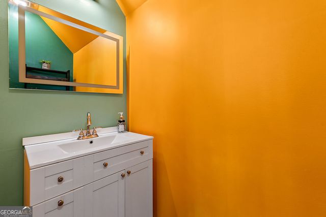 589 Woodland Park Ter, Lawrenceville, GA 30043