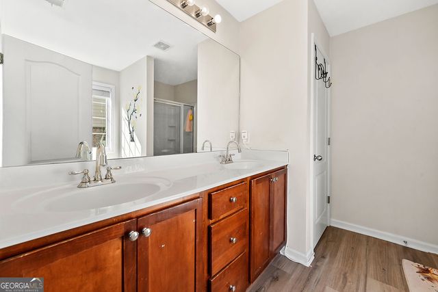 589 Woodland Park Ter, Lawrenceville, GA 30043