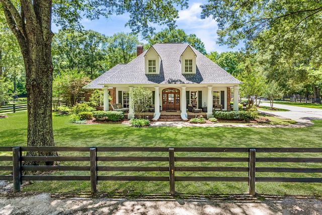 19919 Tucker Rd, Zachary, LA 70791